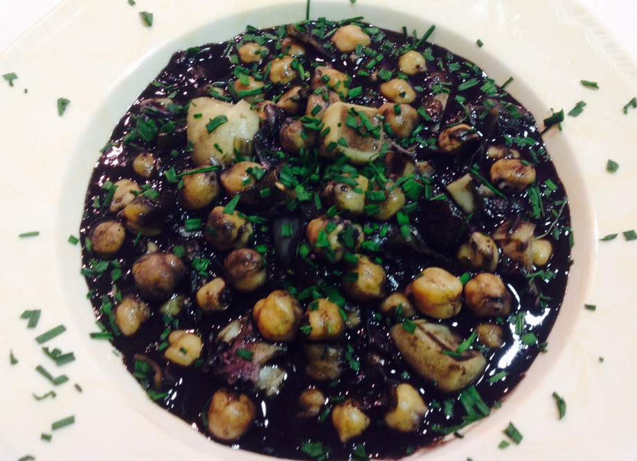 Lee más sobre el artículo Garbanzos en su tinta